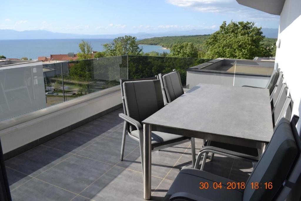 My Paradies - Njivice Penthouse*** Esterno foto