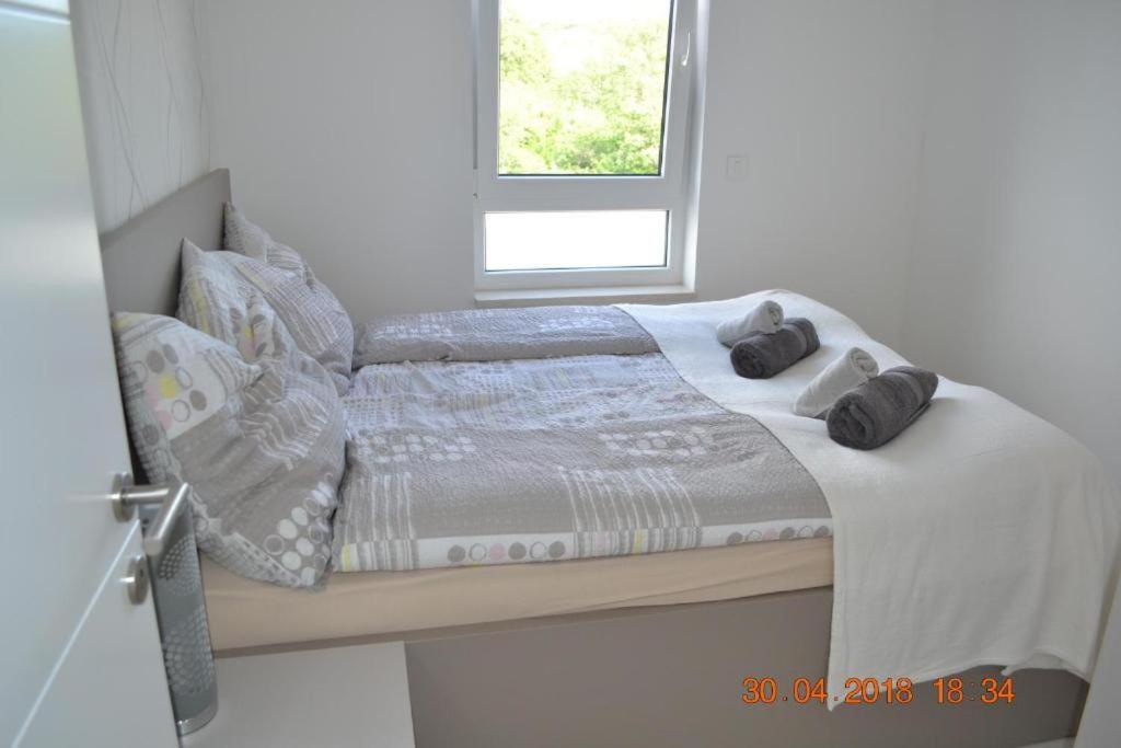 My Paradies - Njivice Penthouse*** Esterno foto