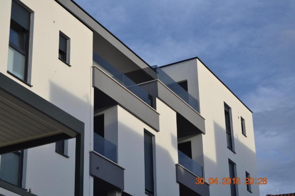 My Paradies - Njivice Penthouse*** Esterno foto